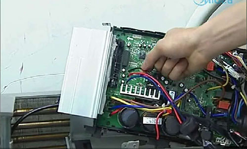 新城美的空调电话是多少